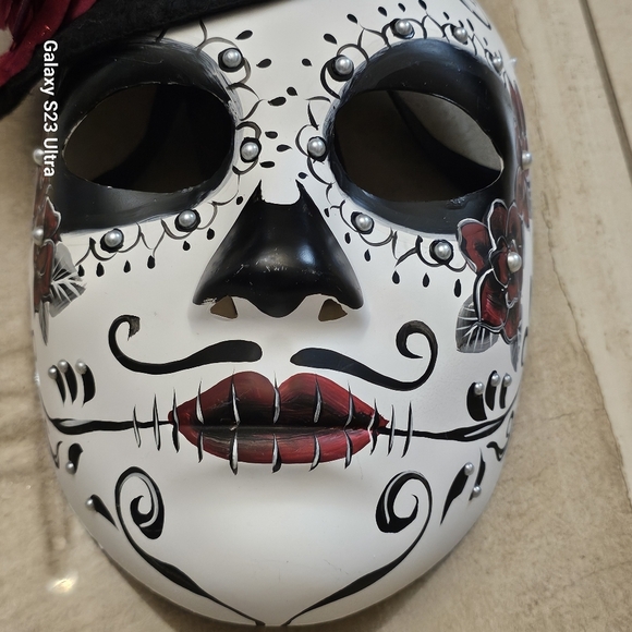 NWT Day of the Dead Mask with Black Hat and Red Rose - Picture 4 of 6